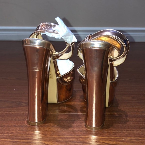 Rose gold heels - Picture 3 of 5